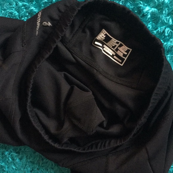 New Balance black Capris leggings - Picture 5 of 8